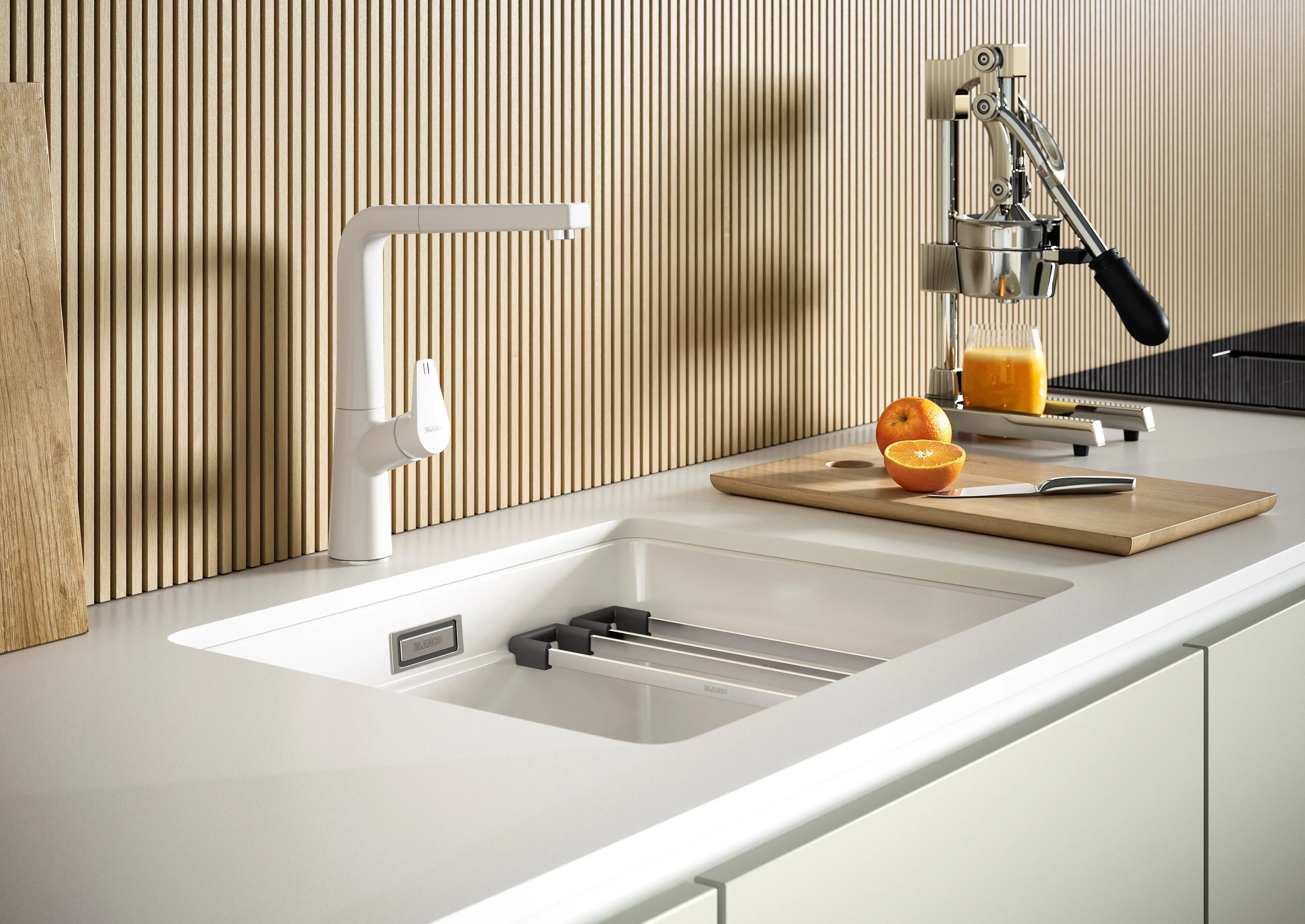 NOBILIA Jadegrün mit Fokus auf Blanco Spüle